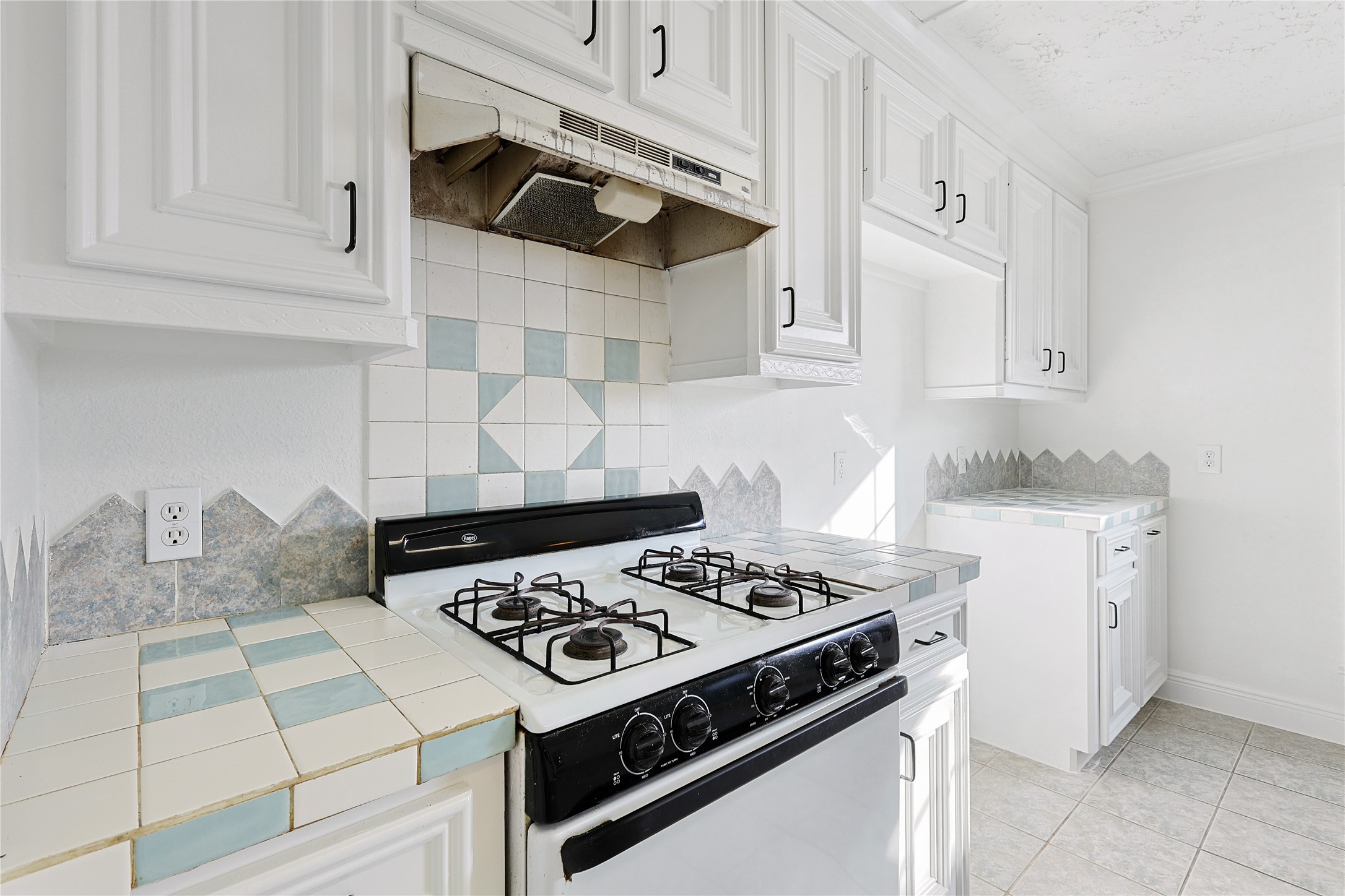 8502 Detroit Street, Unit D Houston, TX 77017 - Photo 8 of 23