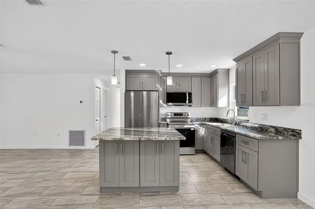 $350,000 | 2324 5th Ave Drive East, Palmetto, FL 34221