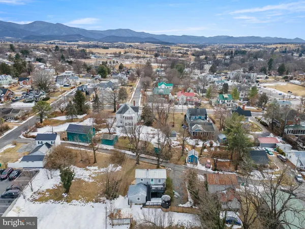 $267,500 | 115 East Page Street, Luray, VA 22835