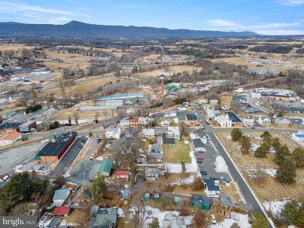 $267,500 | 115 East Page Street, Luray, VA 22835