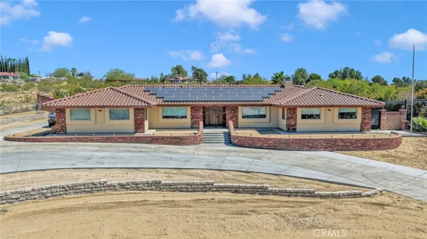 $984,900 | 13863 Pamlico Road, Apple Valley, CA 92307