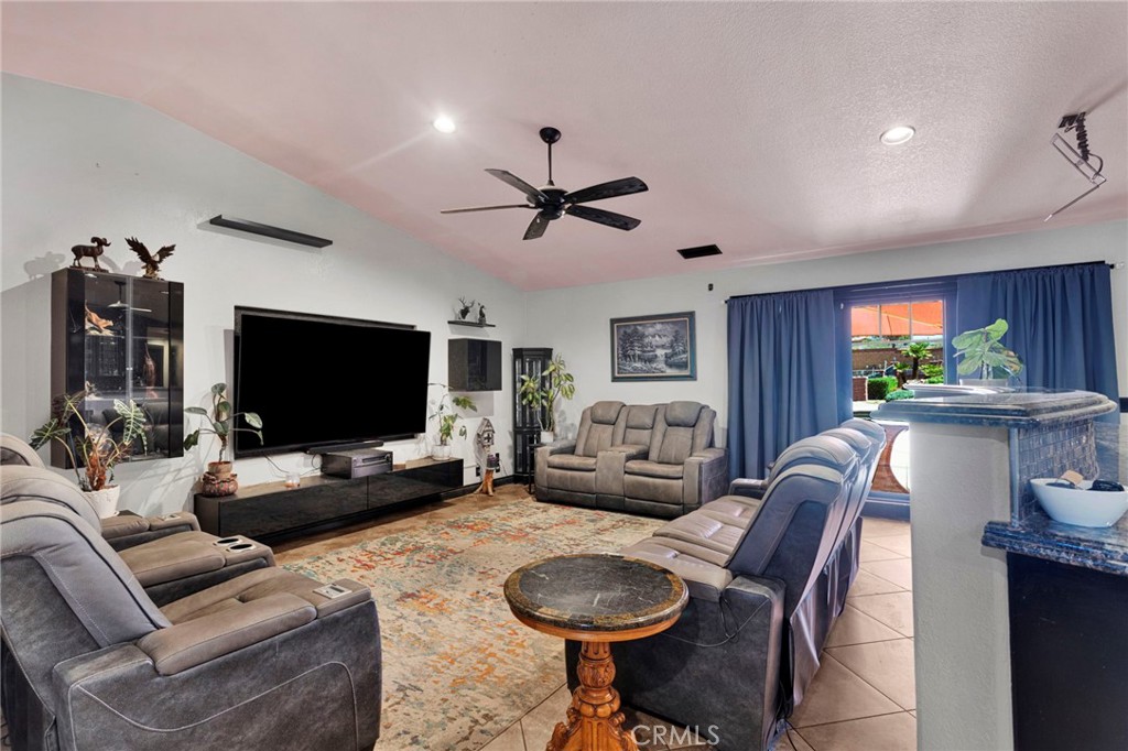 13863 Pamlico Road Apple Valley, CA 92307 - Photo 12 of 75