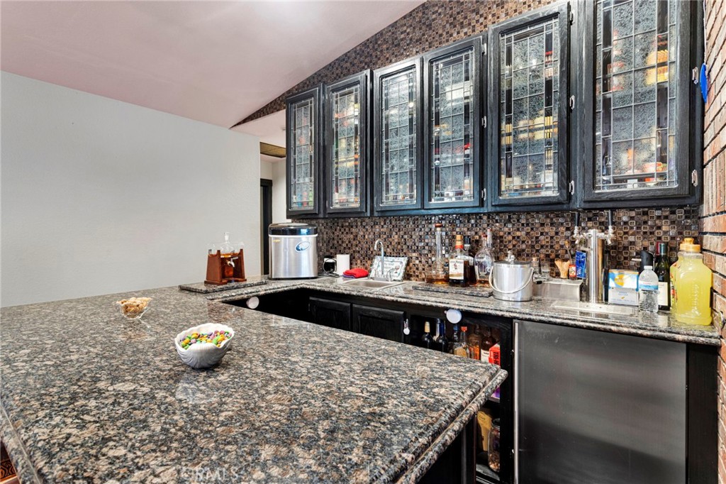 13863 Pamlico Road Apple Valley, CA 92307 - Photo 17 of 75