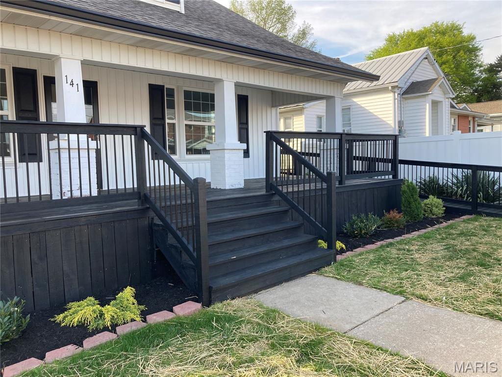 141 North Messmer Street Scott City, MO 63780 - Photo 2 of 33