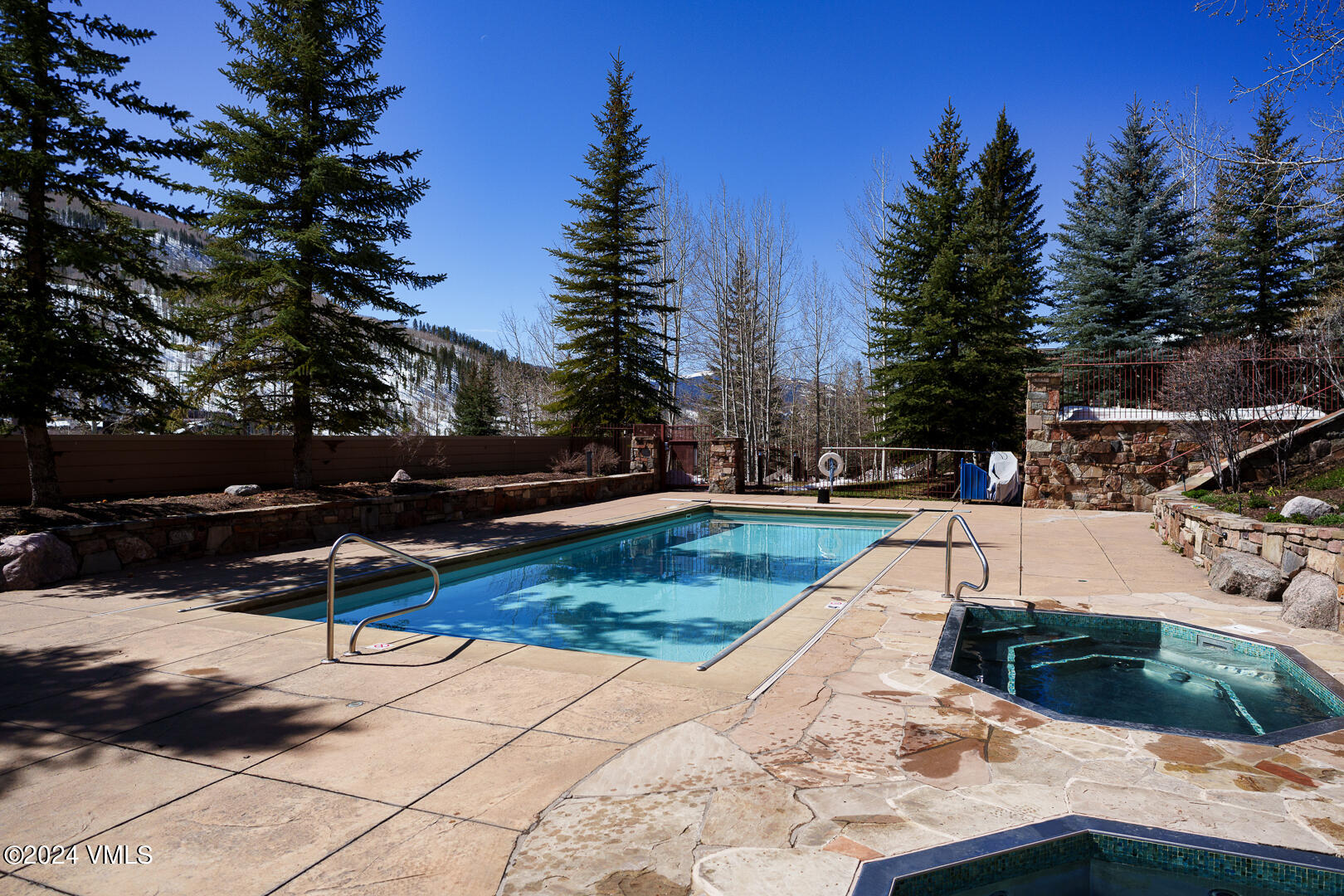 625 North Frontage Road West, Unit 32B Vail, CO 81657 - Photo 24 of 34 a view of a park with plants and trees