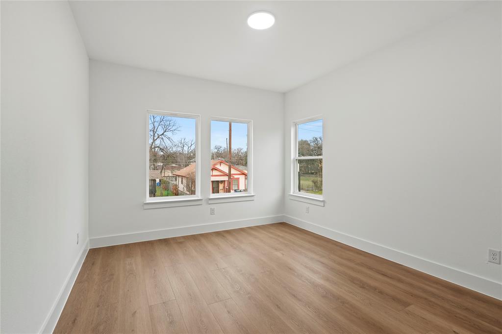 3835 Spence Street Dallas, TX 75215 - Photo 20 of 29