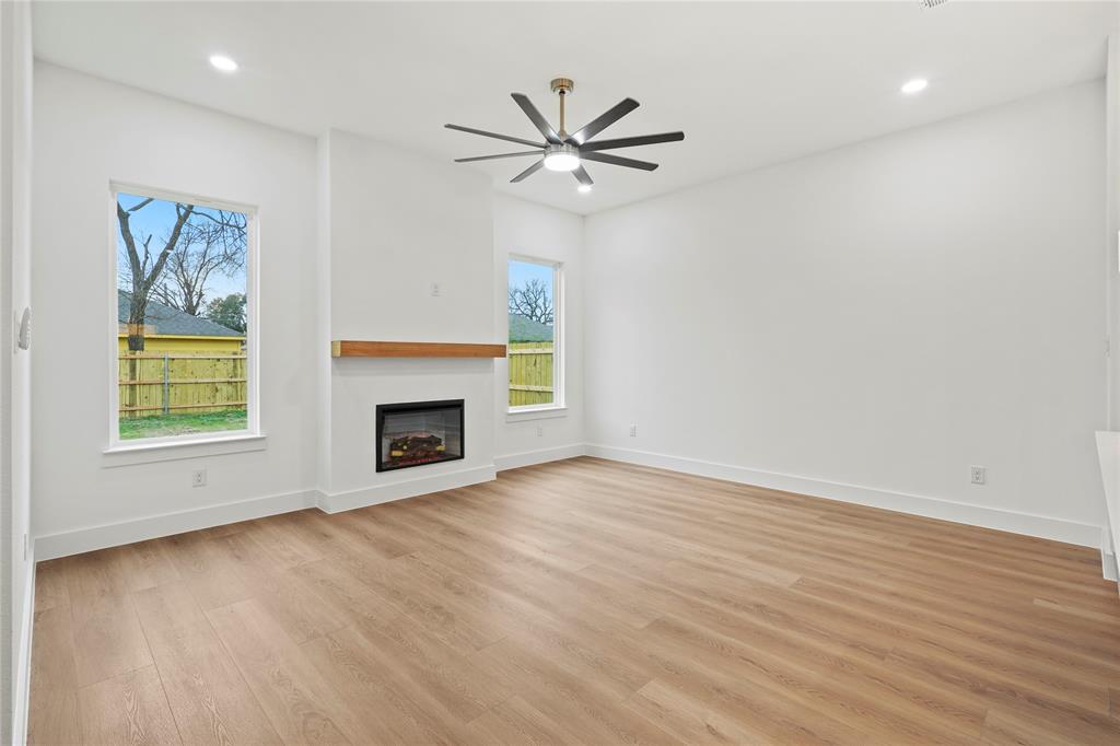 3835 Spence Street Dallas, TX 75215 - Photo 10 of 29