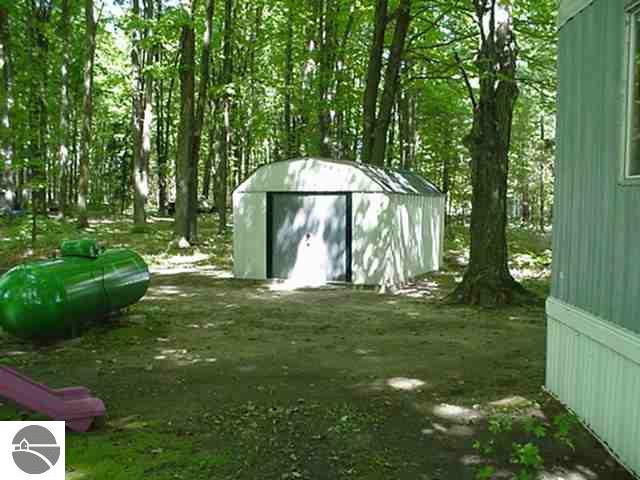 2805 Gonder Road Interlochen, MI 49643 - Photo 5 of 6 1648591-4.JPG