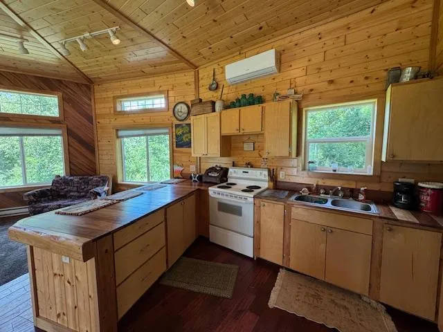 $1,550,000 | 50808 141st Avenue, Verndale, MN 56481