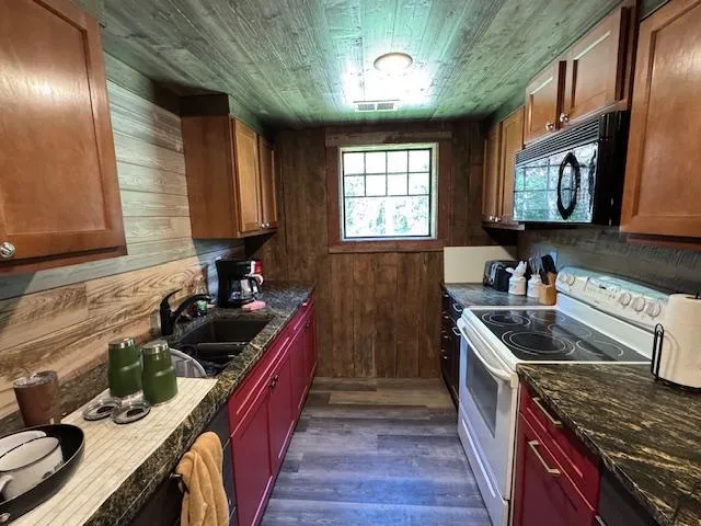 $1,550,000 | 50808 141st Avenue, Verndale, MN 56481