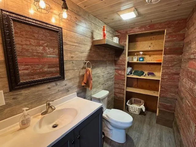 $1,550,000 | 50808 141st Avenue, Verndale, MN 56481