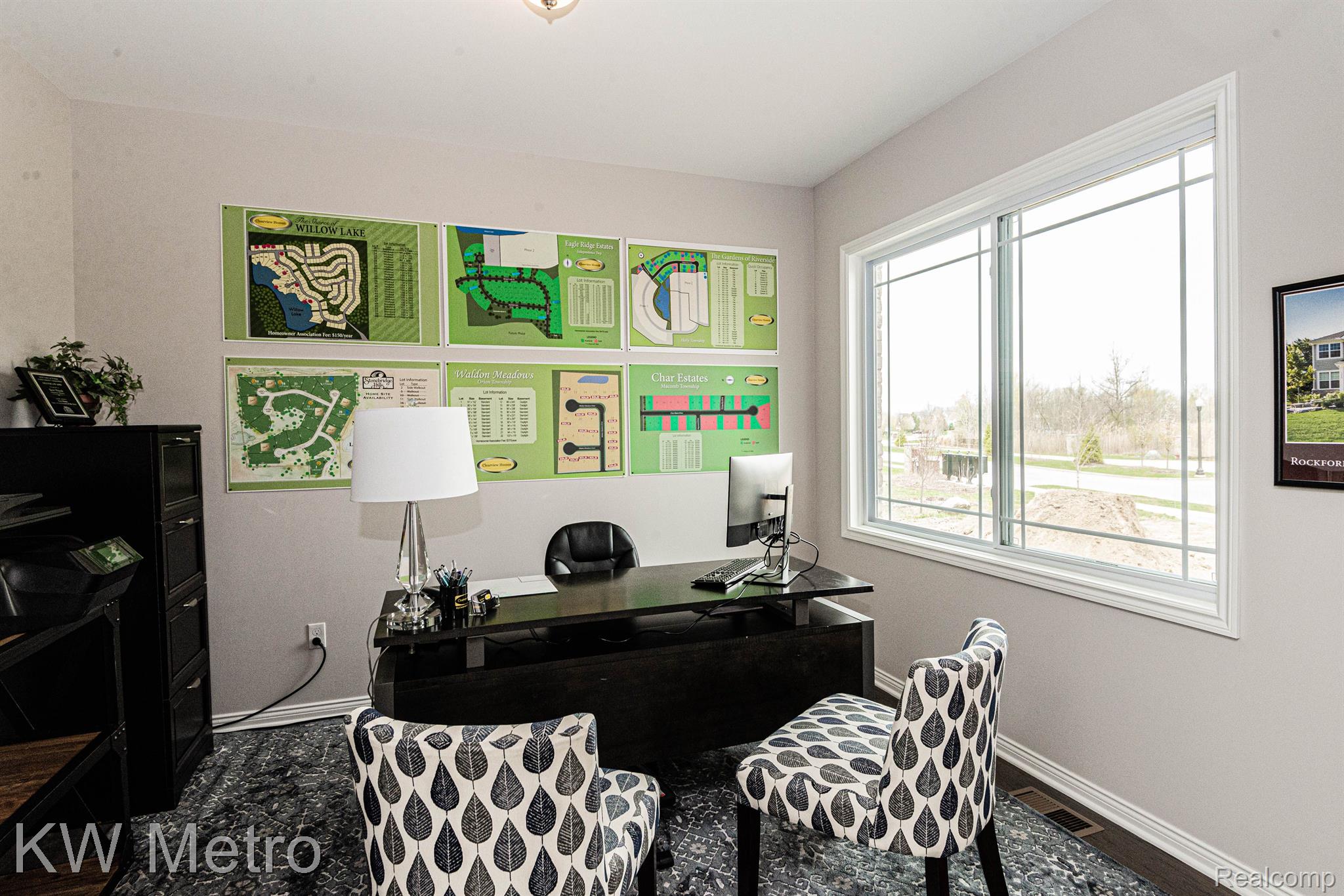 40 Maple Ridge Court Clarkston, MI 48346 - Photo 5 of 22 Rockford Living Room/Flex Room Example