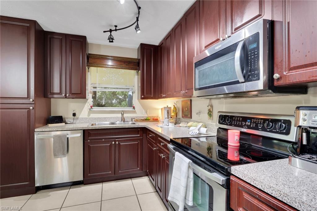 2001 48th Street Southwest Naples, FL 34116 - Photo 8 of 20 Gallery Image 8