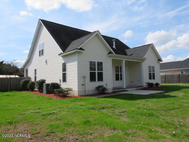 1529 Sapphire Ridge Road Wilmington, NC 28409 - Photo 4 of 27 Sapphire Ridge-Pic 5