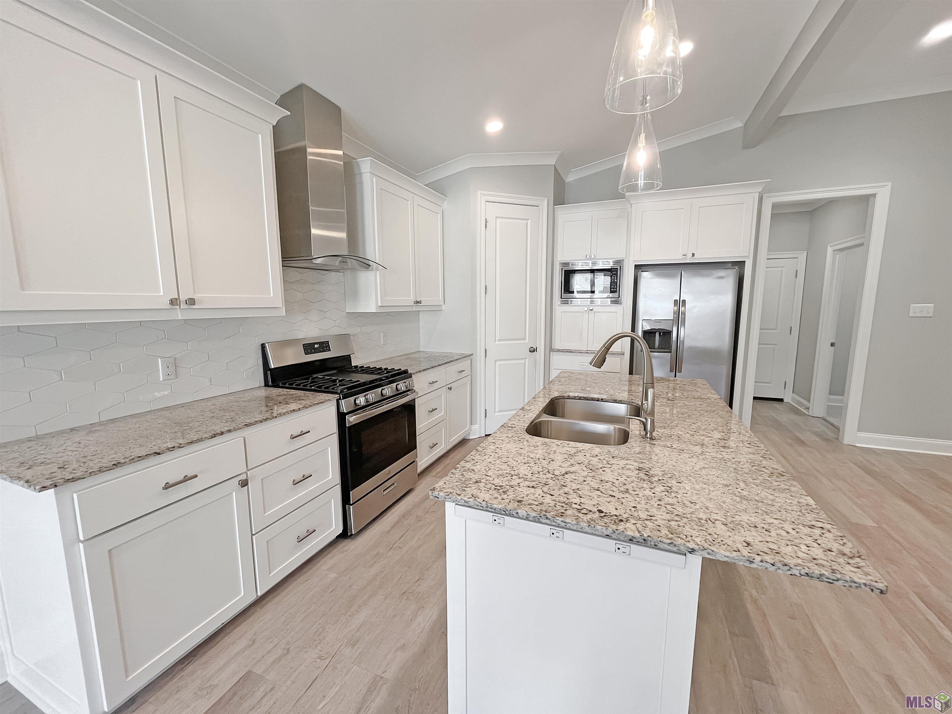 15535 Fieldside Avenue Baton Rouge, LA 70816 - Photo 3 of 17 Gallery Image 3
