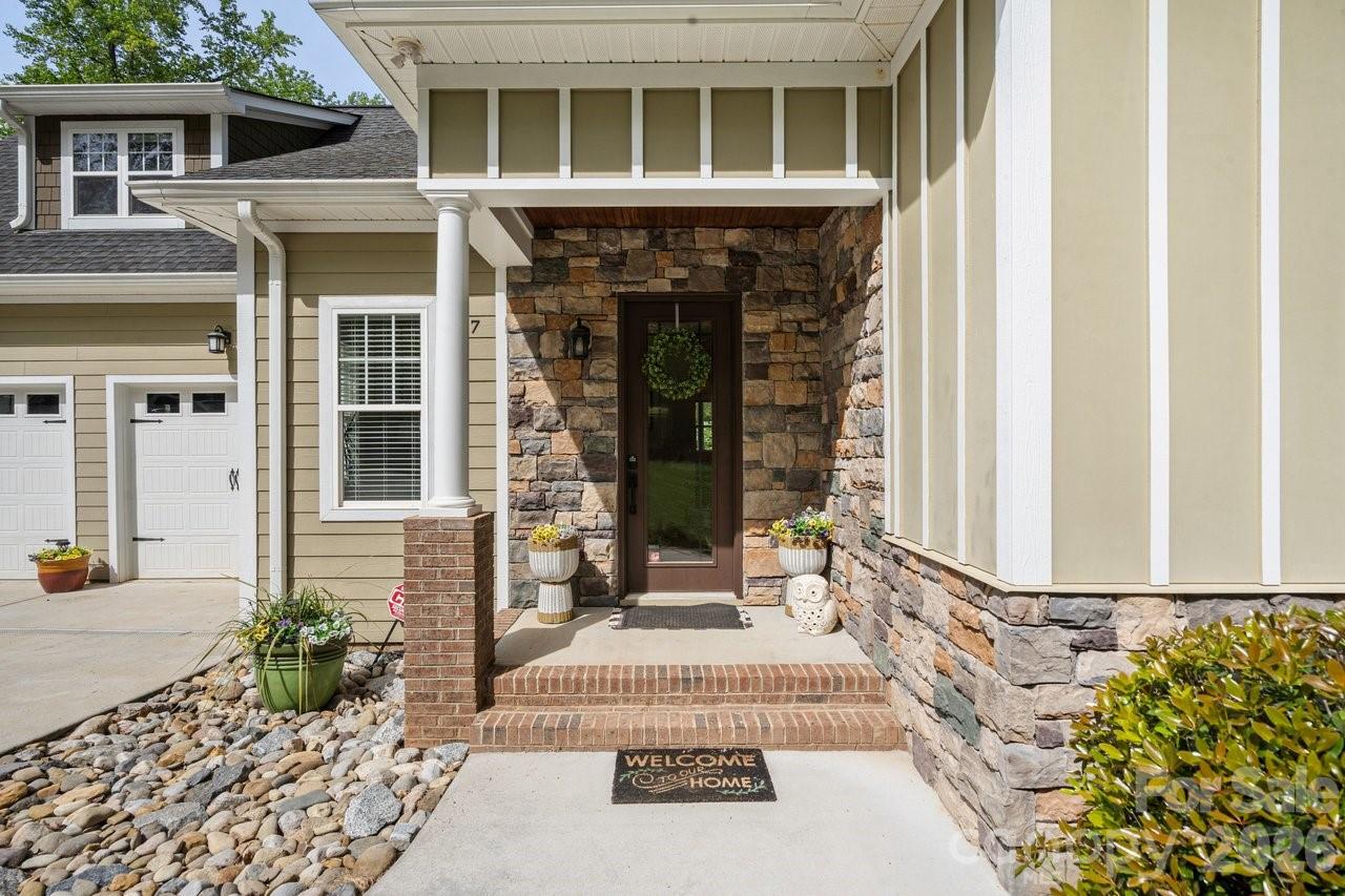 347 Whippoorwill Road Mooresville, NC 28117 - Photo 3 of 37