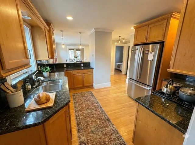 $3,700 | 129 Hillside Road, Unit 1, Watertown, MA 02472