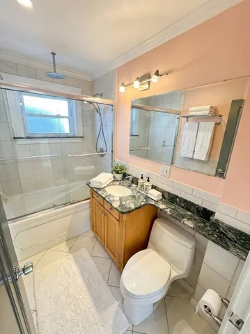 $3,700 | 129 Hillside Road, Unit 1, Watertown, MA 02472