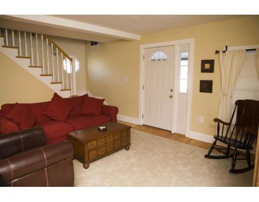 487 Common Walpole Ma Walpole, MA 02081 - Photo 10 of 14 Gallery Image 10