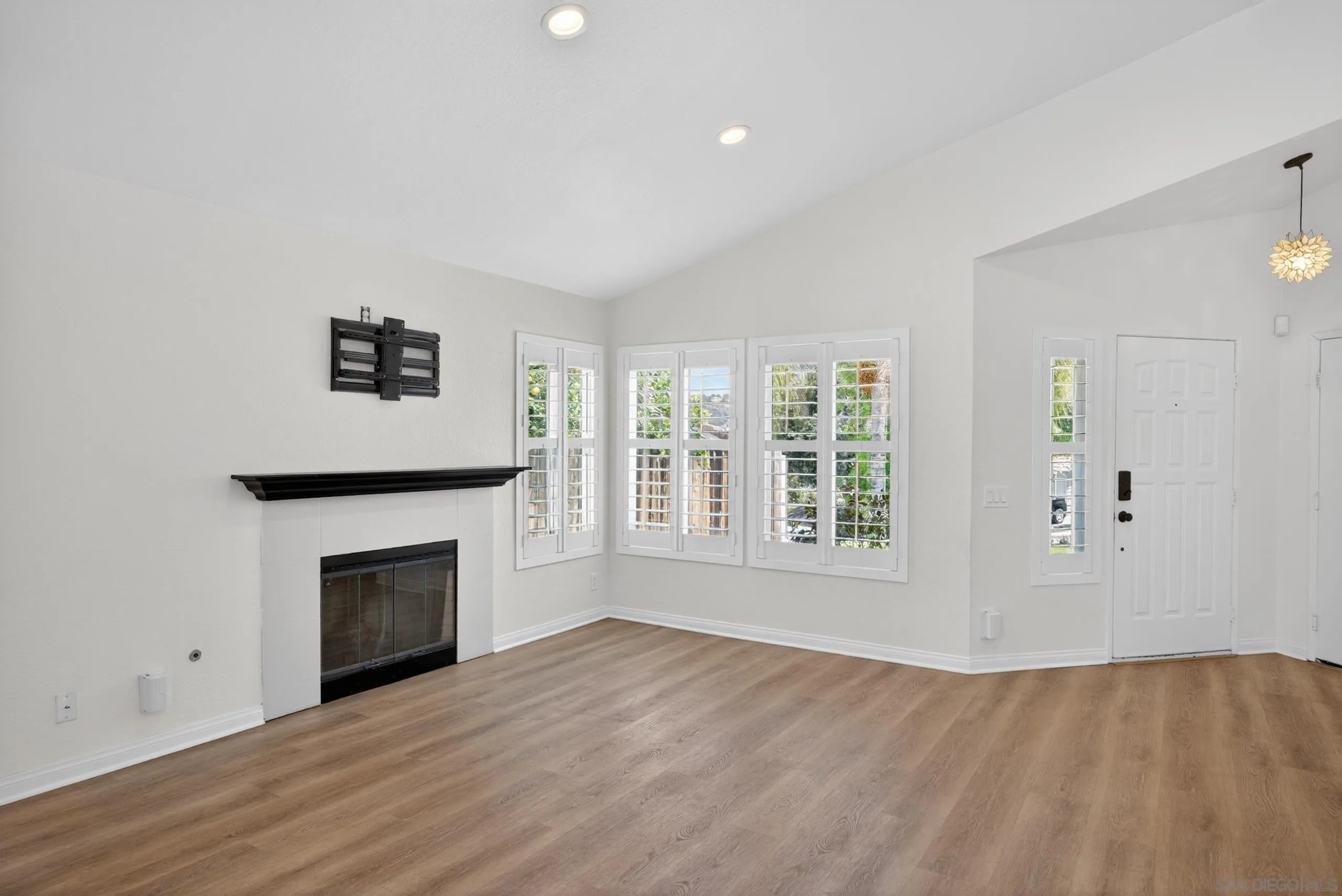 2409 Pimlico Place Alpine, CA 91901 - Photo 15 of 32