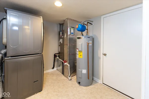 $335,000 | 2810 Bluewood Way, Plainfield, IN 46168