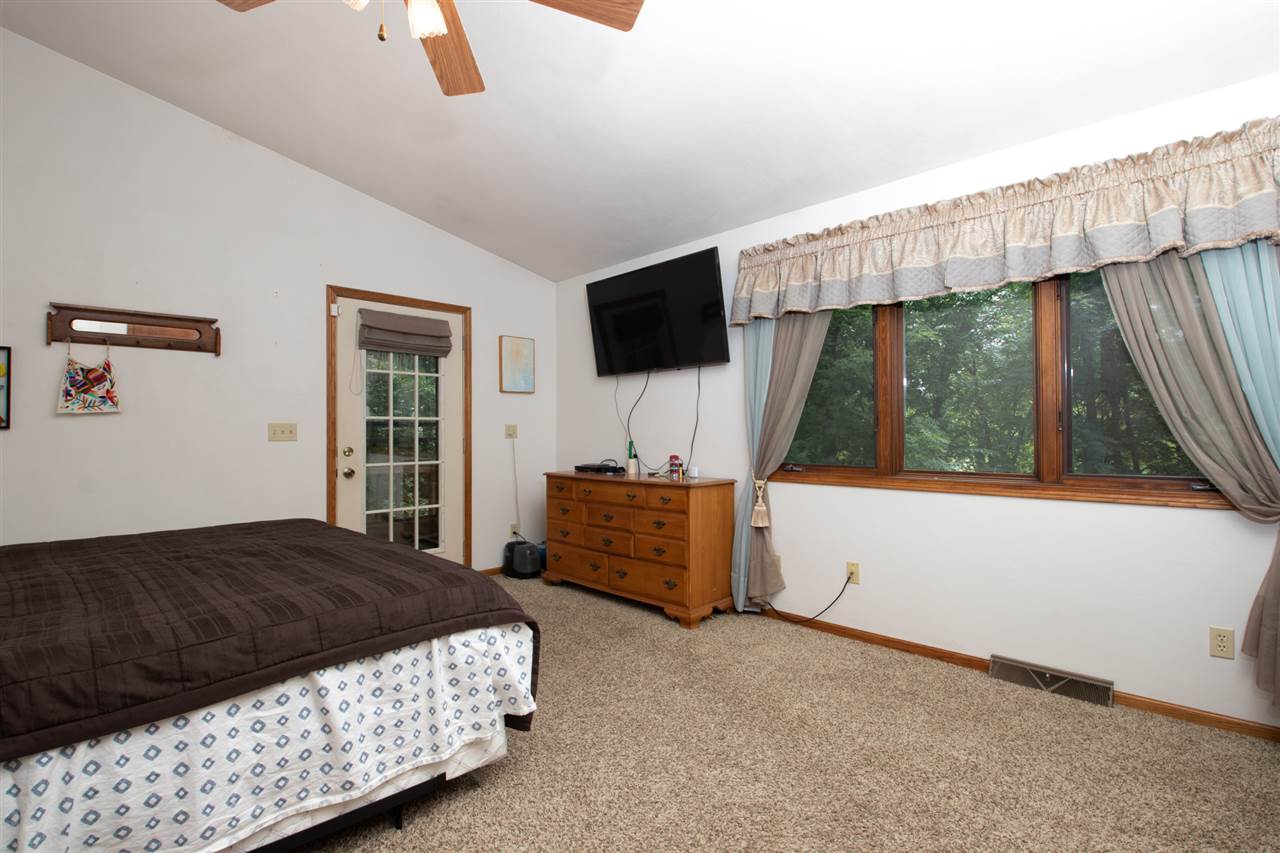 8025 Burr Oak Road Roscoe, IL 61073 - Photo 13 of 25 Gallery Image 13