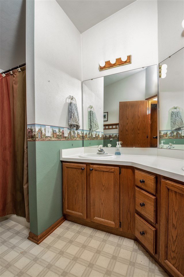 8025 Burr Oak Road Roscoe, IL 61073 - Photo 14 of 25 Gallery Image 14