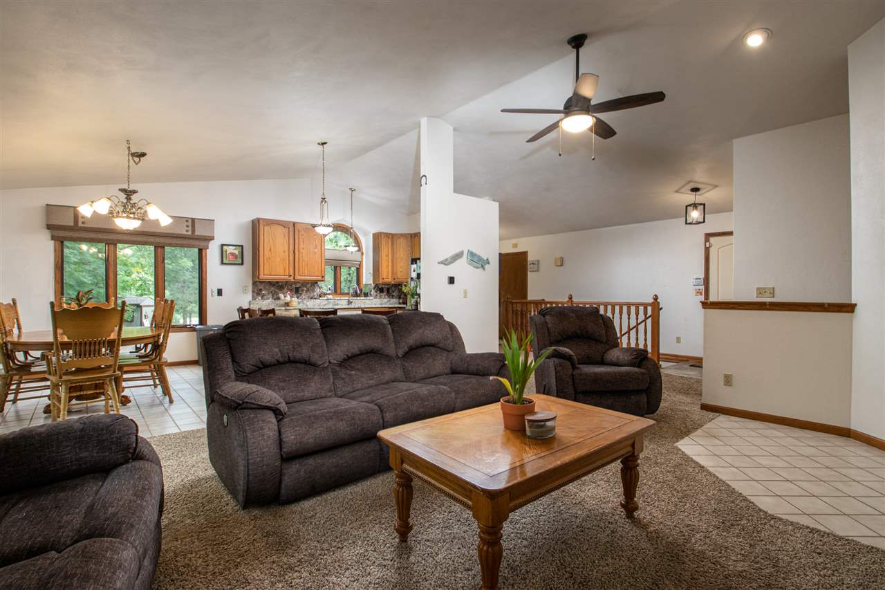 8025 Burr Oak Road Roscoe, IL 61073 - Photo 5 of 25 Gallery Image 5