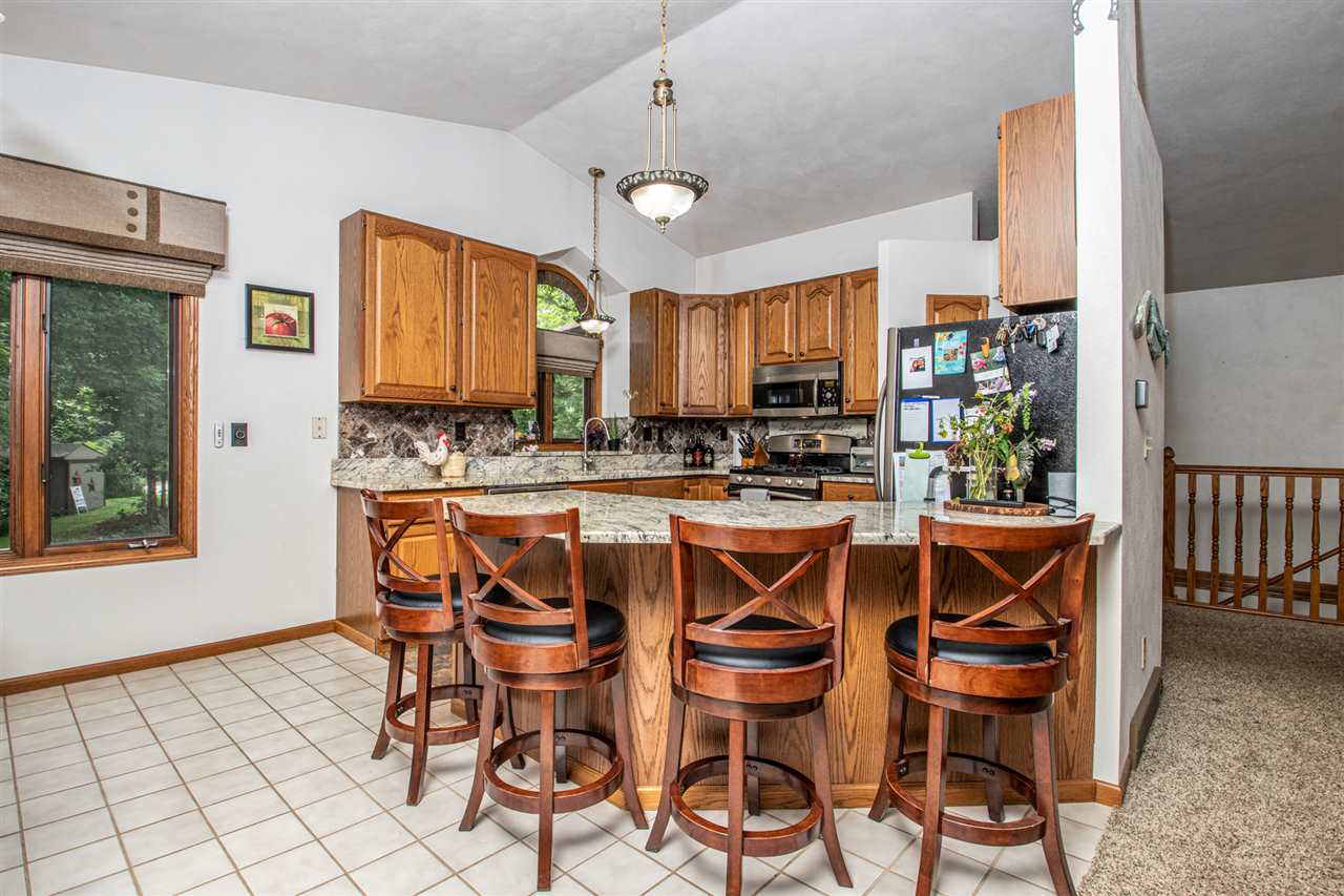 8025 Burr Oak Road Roscoe, IL 61073 - Photo 7 of 25 Gallery Image 7
