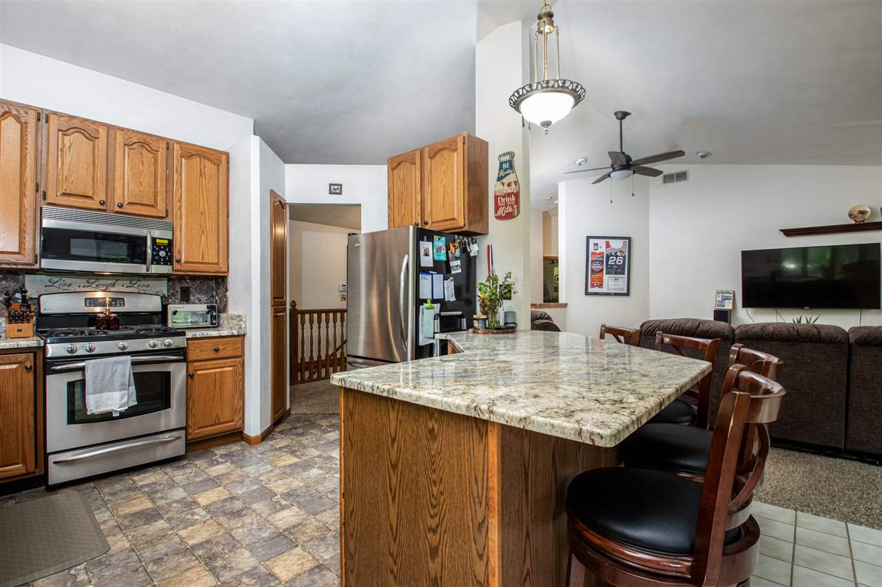 8025 Burr Oak Road Roscoe, IL 61073 - Photo 8 of 25 Gallery Image 8