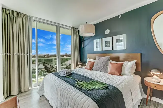 $669,000 | 2889 McFarlane Road, Unit 1512, Coconut Grove, FL 33133