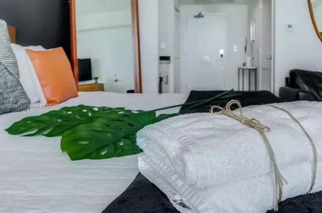 $669,000 | 2889 McFarlane Road, Unit 1512, Coconut Grove, FL 33133