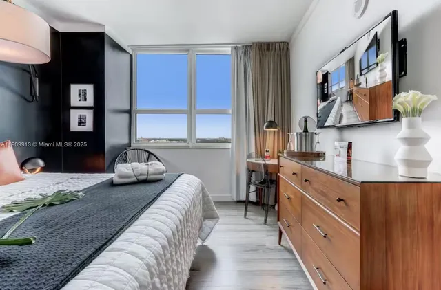 $669,000 | 2889 McFarlane Road, Unit 1512, Coconut Grove, FL 33133