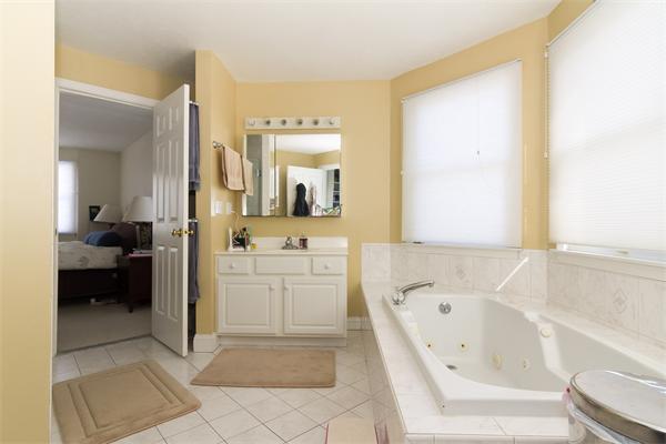 54 Thurston Road, Unit 54 Newton, MA 02464 - Photo 6 of 22 Gallery Image 6