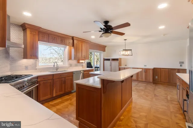 $900,000 | 5738 Griffith Lake Drive, Milford, DE 19963