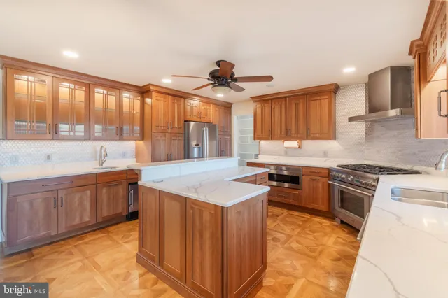 $900,000 | 5738 Griffith Lake Drive, Milford, DE 19963