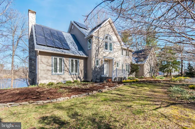 $900,000 | 5738 Griffith Lake Drive, Milford, DE 19963