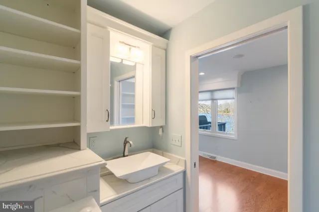 $900,000 | 5738 Griffith Lake Drive, Milford, DE 19963