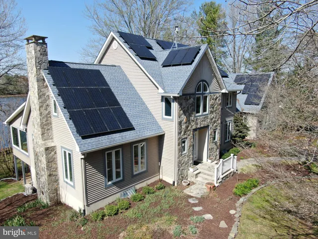 $900,000 | 5738 Griffith Lake Drive, Milford, DE 19963