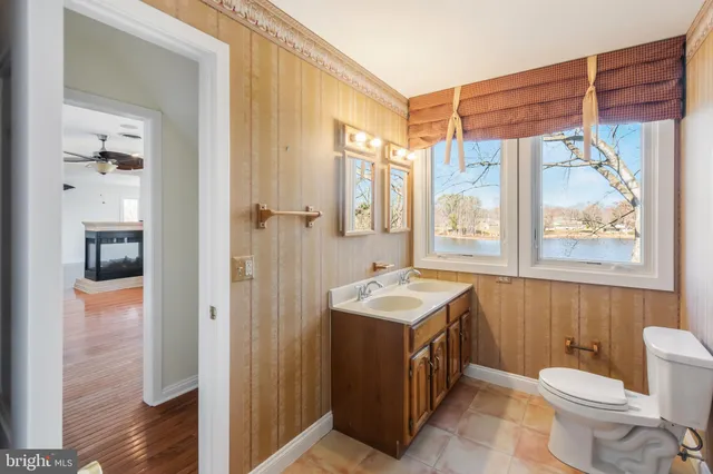 $900,000 | 5738 Griffith Lake Drive, Milford, DE 19963