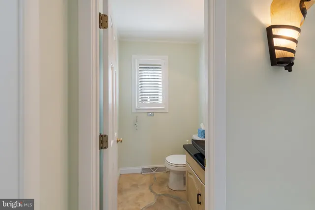 $900,000 | 5738 Griffith Lake Drive, Milford, DE 19963