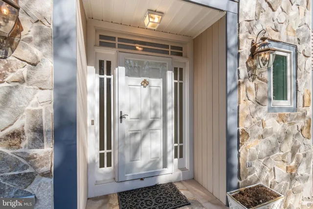 $900,000 | 5738 Griffith Lake Drive, Milford, DE 19963