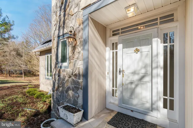 $900,000 | 5738 Griffith Lake Drive, Milford, DE 19963