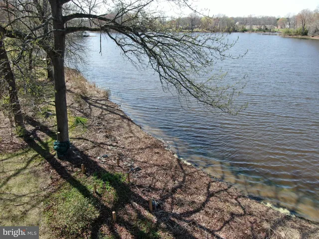 $900,000 | 5738 Griffith Lake Drive, Milford, DE 19963