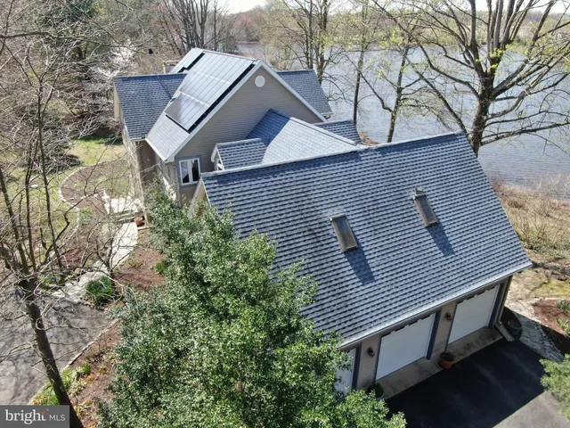 $900,000 | 5738 Griffith Lake Drive, Milford, DE 19963