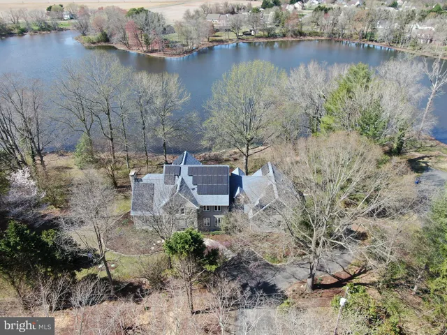 $900,000 | 5738 Griffith Lake Drive, Milford, DE 19963