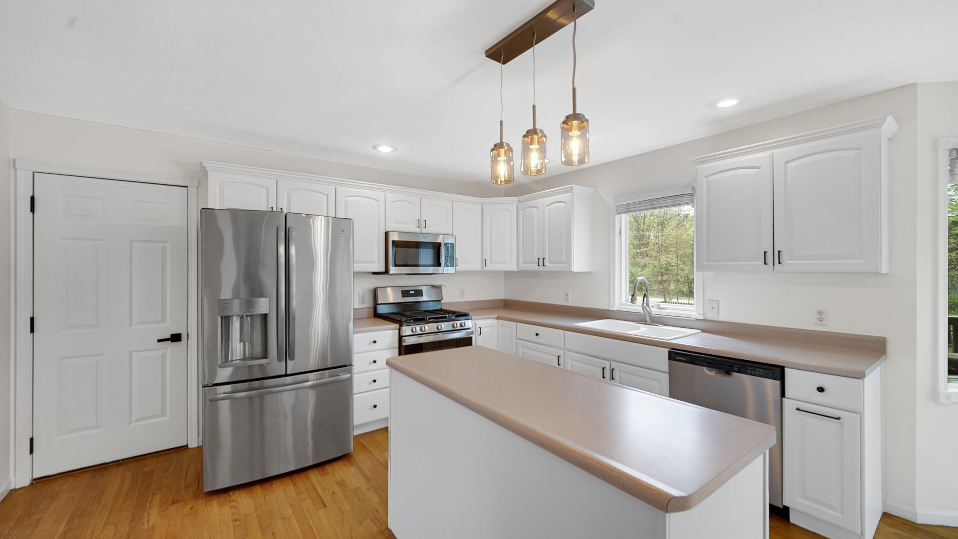 4592 Riesling Court La Porte, IN 46350 - Photo 6 of 28 1919x1080