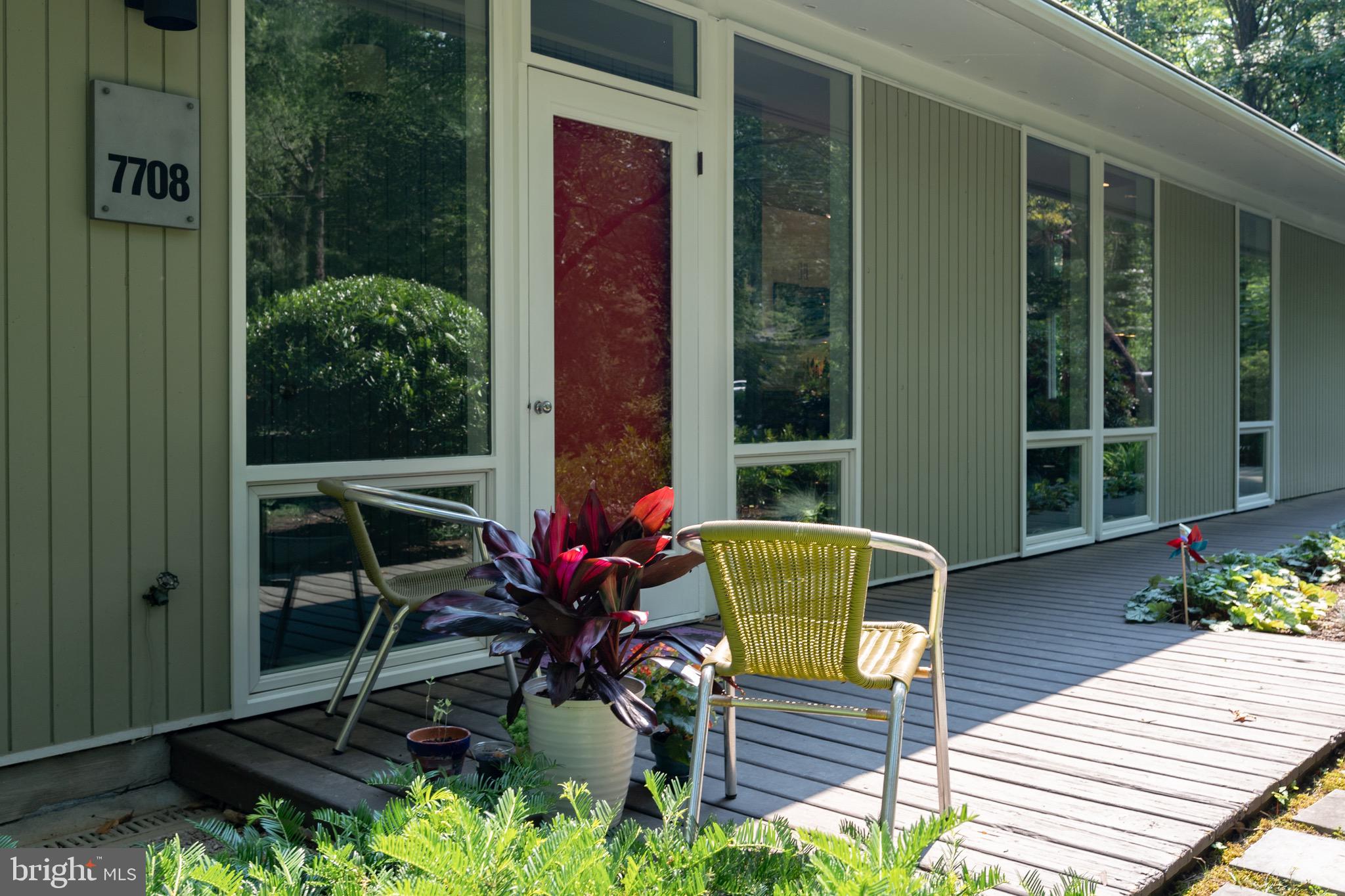 7708 Elba Road Alexandria, VA 22306 - Photo 3 of 50