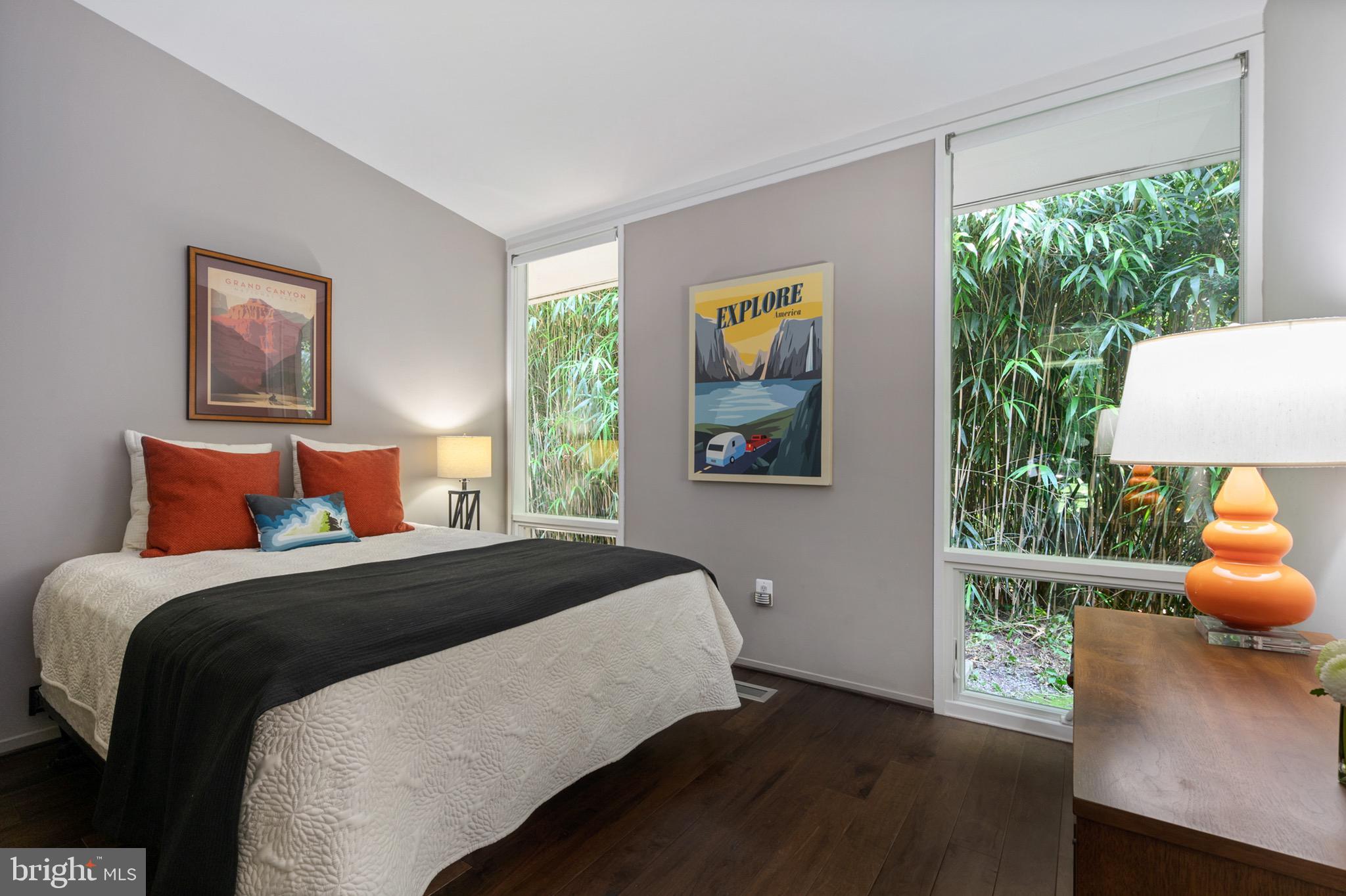 7708 Elba Road Alexandria, VA 22306 - Photo 31 of 50 Second bedroom