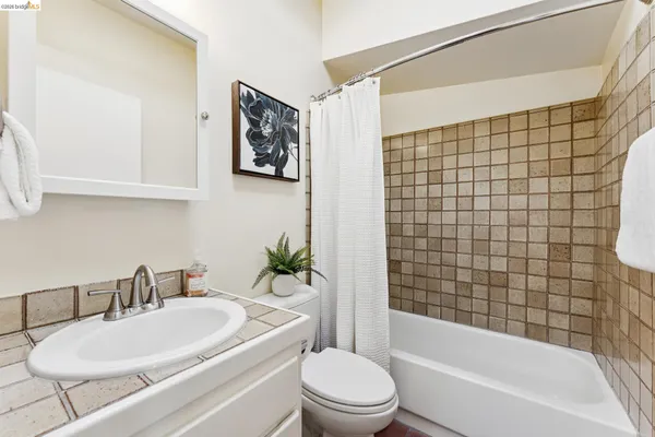 $459,000 | 2112 McKinley Avenue, Unit D, Berkeley, CA 94703